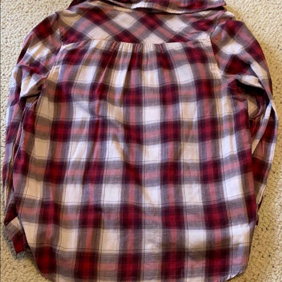 Levi’s button down plaid long sleeve shirt - Picture 2 of 5